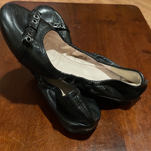 Womens Size 6.5 B Cole Haan Arvada Bow Ballet II Flat D43085 - Black leather - Picture 7 of 7